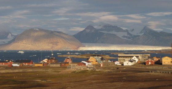 Ny-Alesund with mountain in background