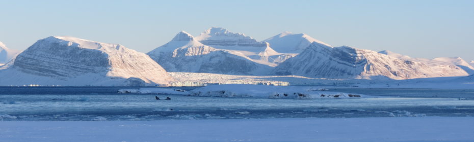 View of the mountains looking east from Ny-Ålesund