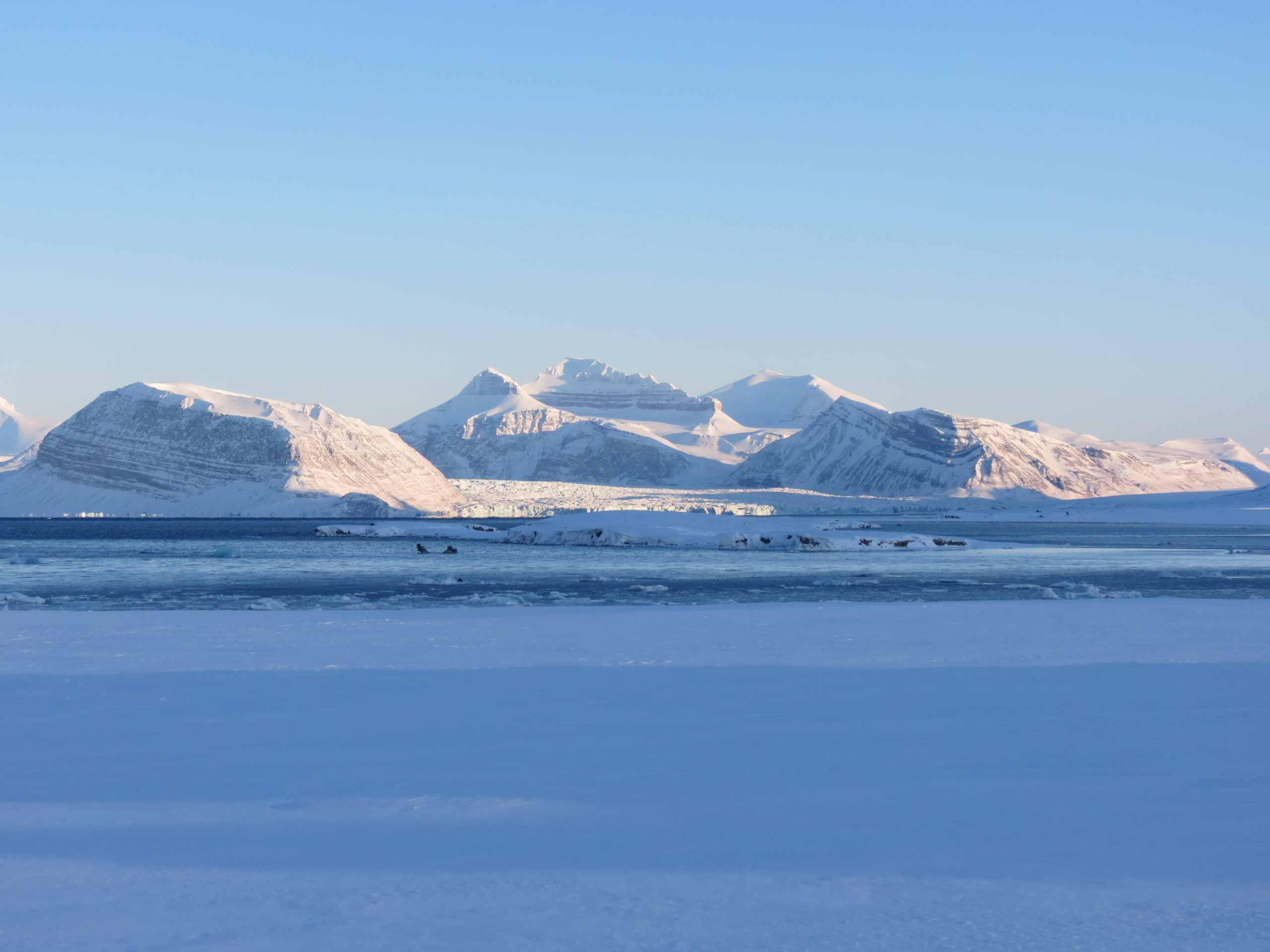 View of the mountains looking east from Ny-Ålesund