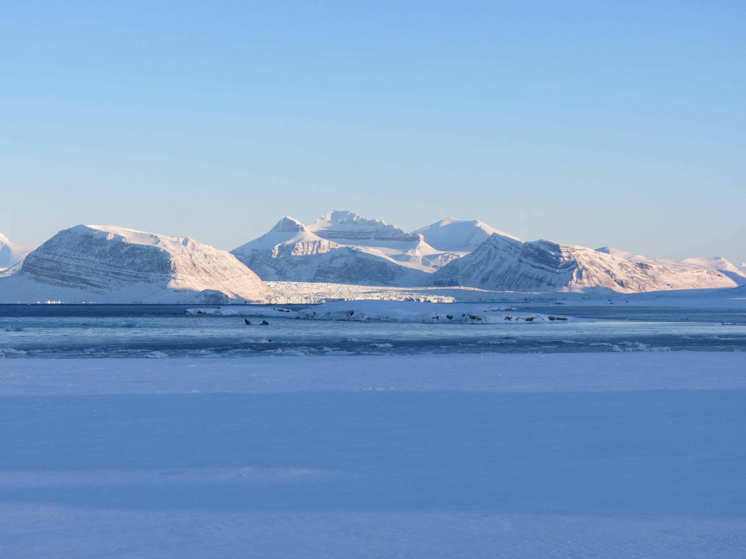View of the mountains looking east from Ny-Ålesund